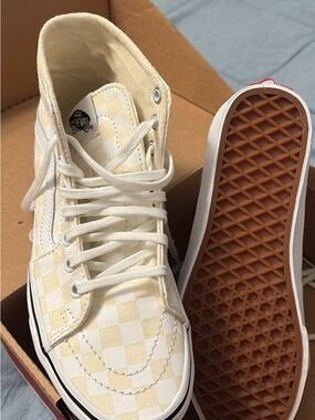 Vans Checkerboard Sk8-Hi Sneakers - Cream/White with Gum Outsole